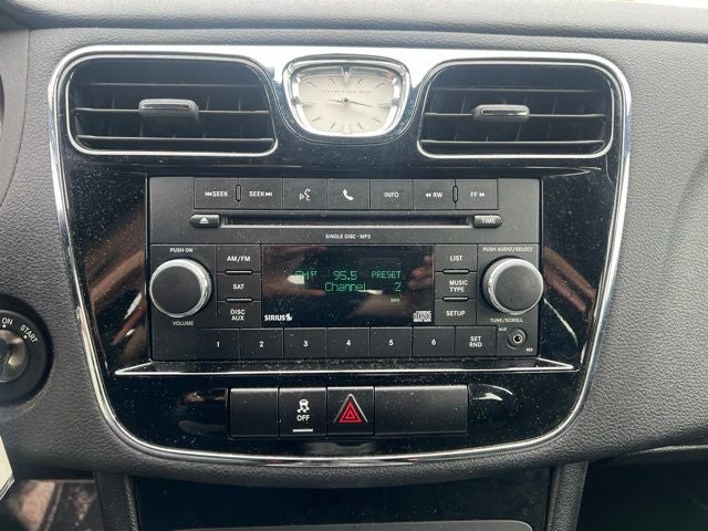 2011 Chrysler 200 Touring
