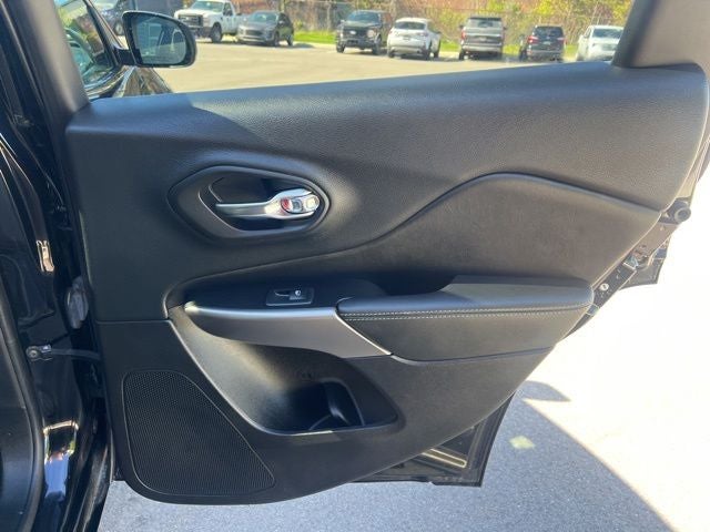 2019 Jeep Cherokee Overland