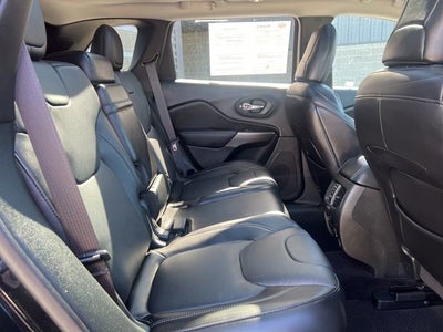 2019 Jeep Cherokee Overland