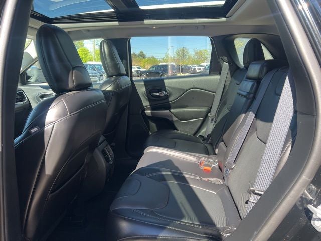 2019 Jeep Cherokee Overland