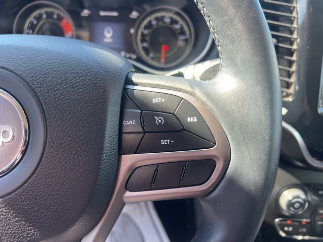 2019 Jeep Cherokee Overland