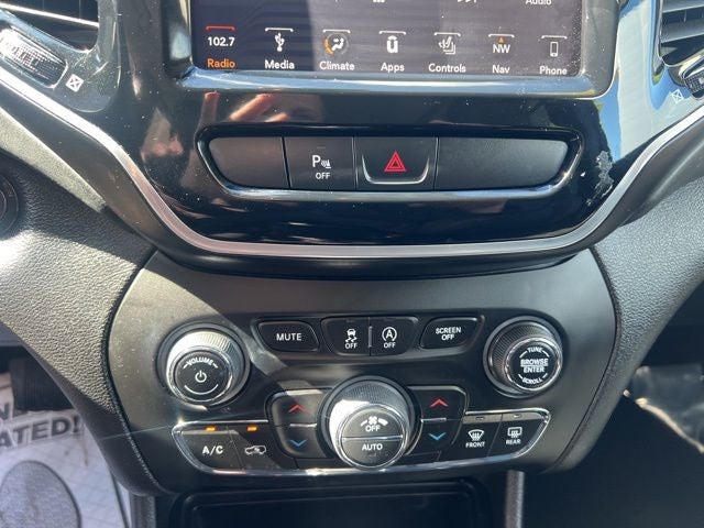 2019 Jeep Cherokee Overland