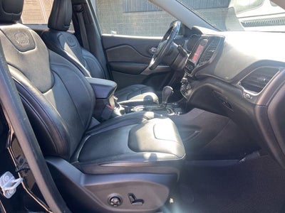 2019 Jeep Cherokee Overland