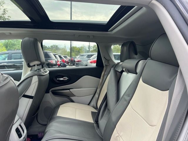 2021 Jeep Cherokee Latitude Lux