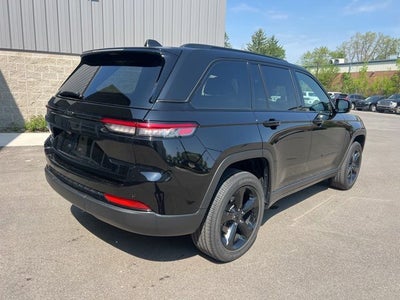 2022 Jeep Grand Cherokee Altitude