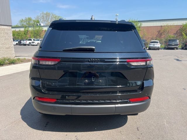 2022 Jeep Grand Cherokee Altitude