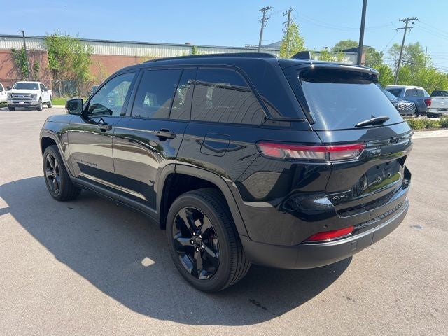 2022 Jeep Grand Cherokee Altitude