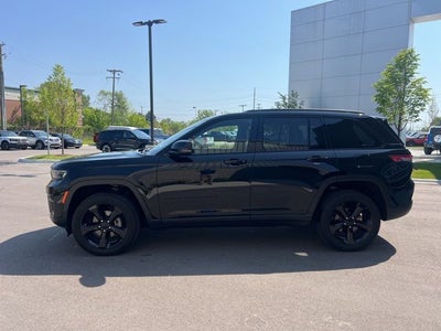 2022 Jeep Grand Cherokee Altitude