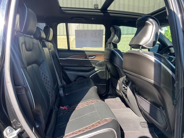 2023 Jeep Grand Cherokee Summit
