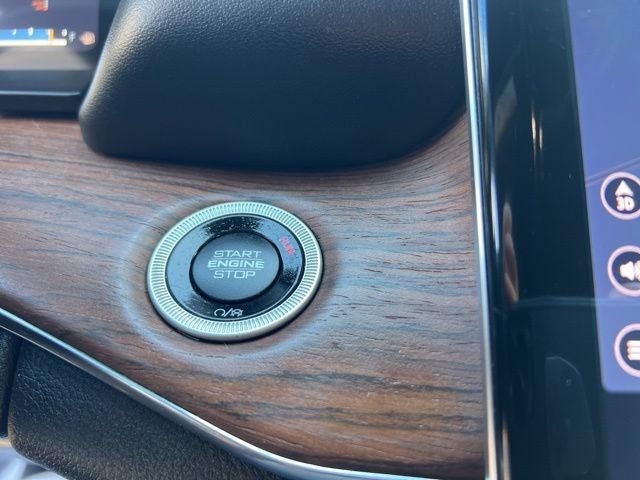 2023 Jeep Grand Cherokee Summit