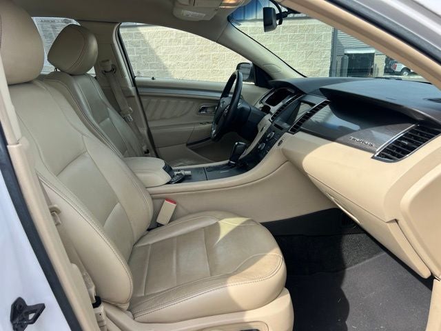 2017 Ford Taurus SEL
