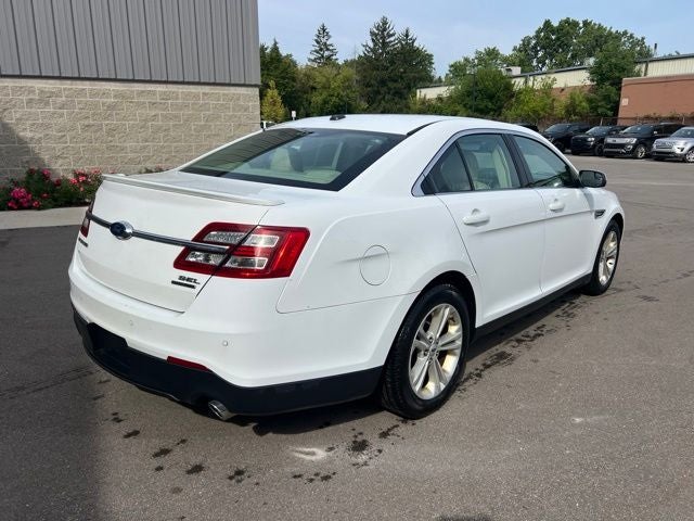 2017 Ford Taurus SEL