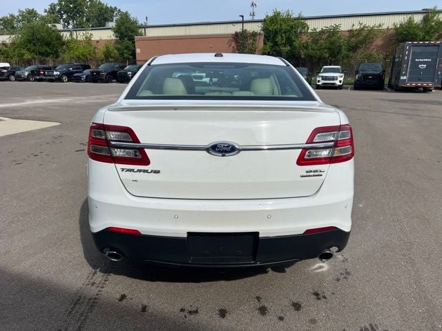 2017 Ford Taurus SEL