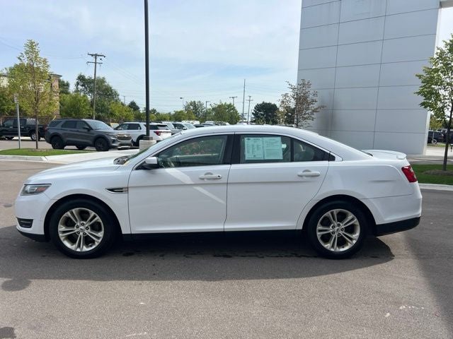 2017 Ford Taurus SEL