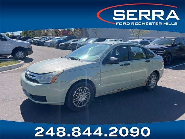 2010 Ford Focus SE's photo