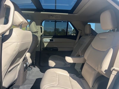 2023 Ford Explorer Platinum