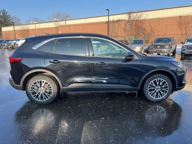 2023 Ford Escape Plug-In Hybrid Base