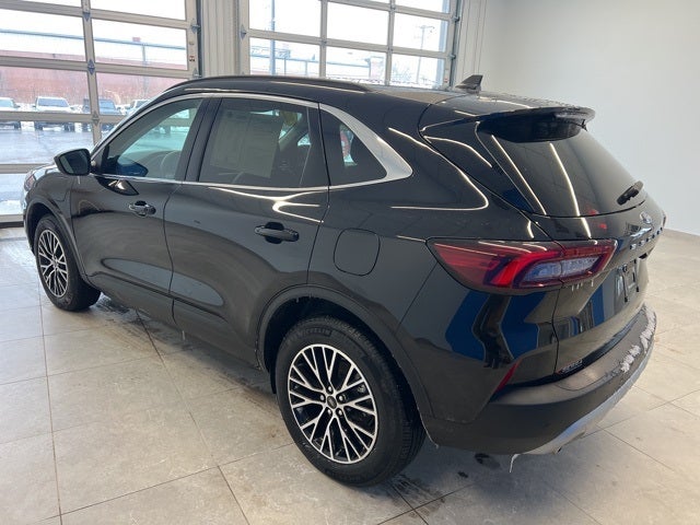 2025 Ford Escape Plug-In Hybrid Base