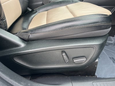 2022 Ford Escape Titanium Hybrid