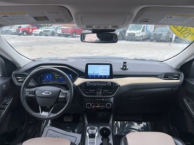 2022 Ford Escape Titanium Hybrid