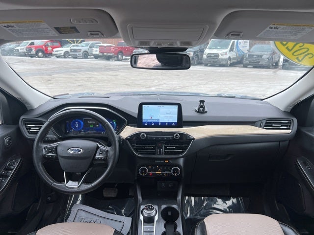 2022 Ford Escape Titanium Hybrid