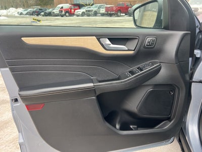 2022 Ford Escape Titanium Hybrid