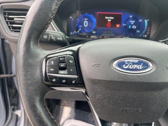 2022 Ford Escape Titanium Hybrid