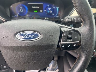 2022 Ford Escape Titanium Hybrid