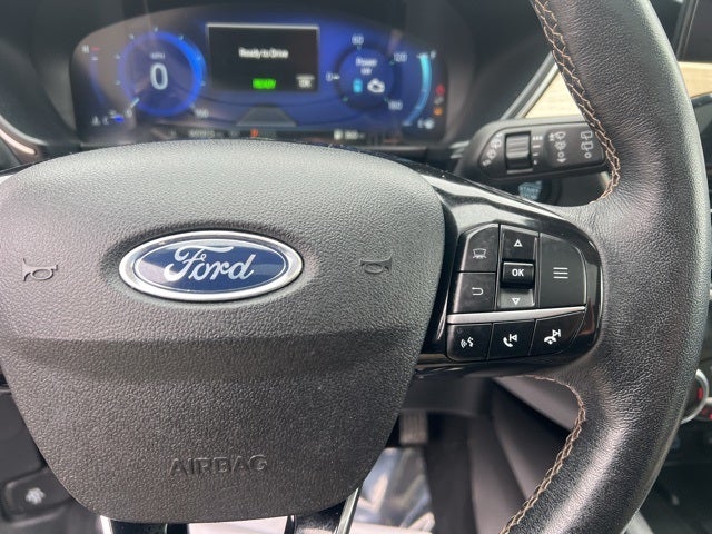 2022 Ford Escape Titanium Hybrid