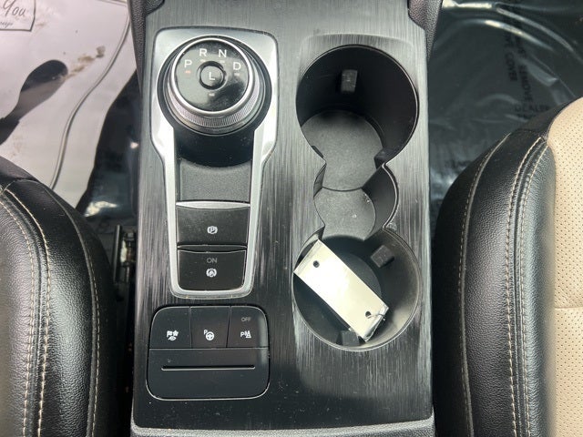 2022 Ford Escape Titanium Hybrid