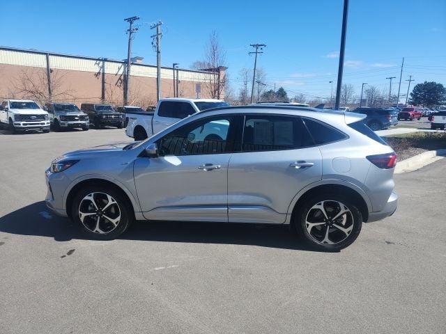 2023 Ford Escape ST-Line Elite
