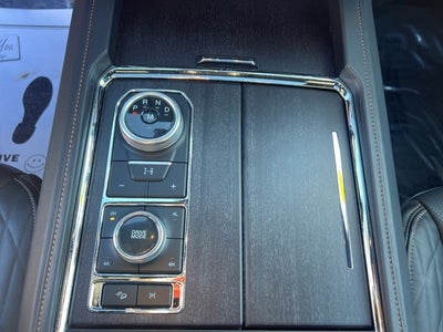 2024 Ford Expedition Platinum