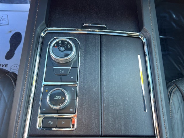 2024 Ford Expedition Platinum