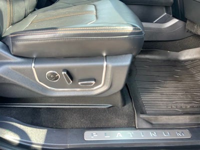 2024 Ford Expedition Platinum