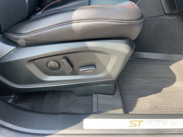 2024 Ford Explorer ST-Line