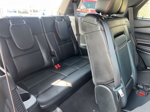 2024 Ford Explorer ST-Line