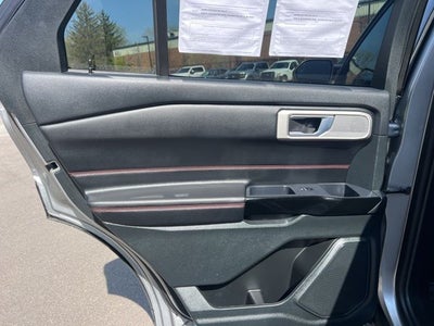 2024 Ford Explorer ST-Line