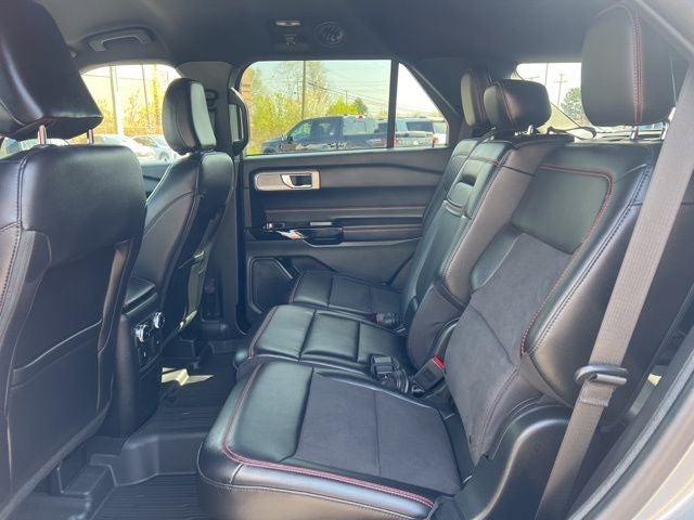 2024 Ford Explorer ST-Line