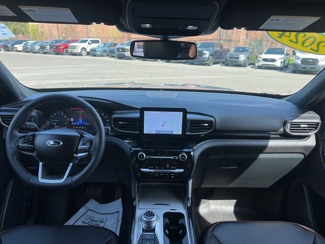 2024 Ford Explorer ST-Line
