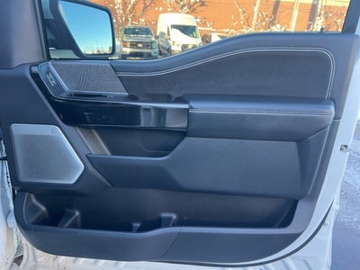 2022 Ford F-150 Lightning Platinum