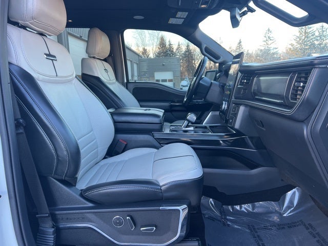 2022 Ford F-150 Lightning Platinum