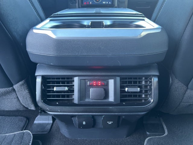 2022 Ford F-150 Lightning Platinum