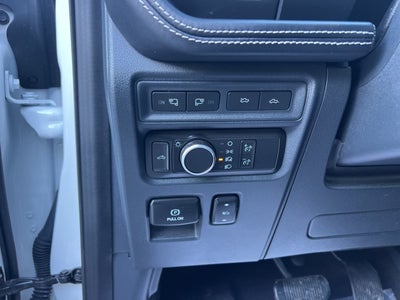 2022 Ford F-150 Lightning Platinum