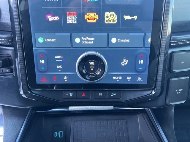 2022 Ford F-150 Lightning Platinum