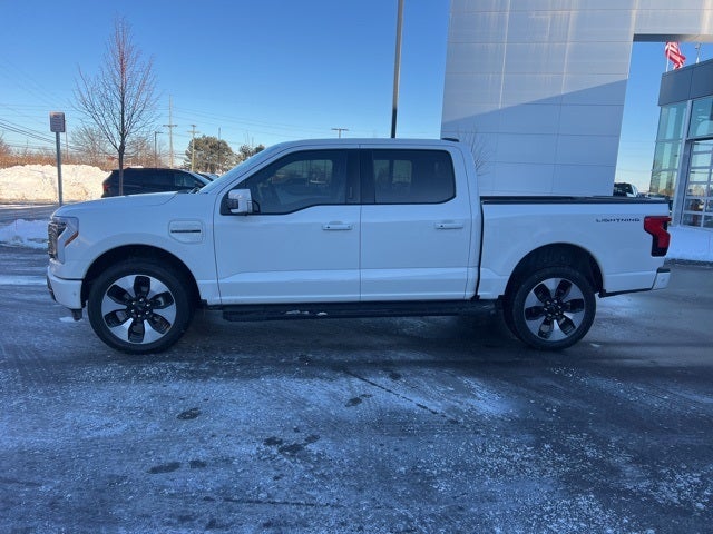 2022 Ford F-150 Lightning Platinum