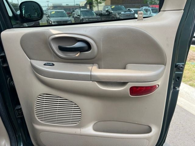 2002 Ford F-150 XLT