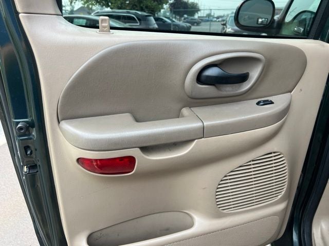 2002 Ford F-150 XLT