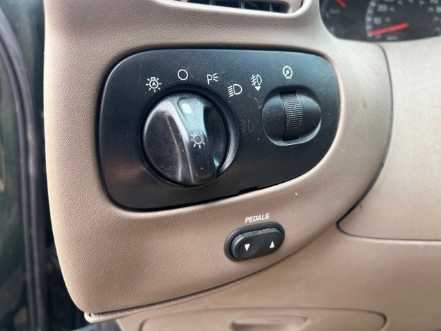 2002 Ford F-150 XLT