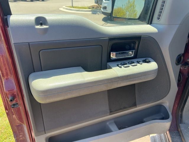 2004 Ford F-150 XLT