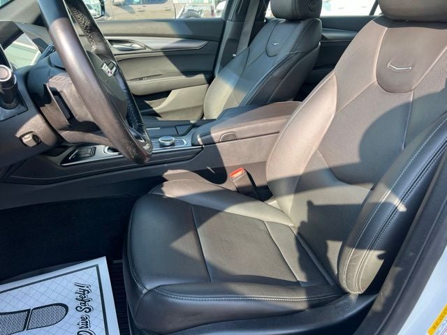 2022 Cadillac CT5 Premium Luxury